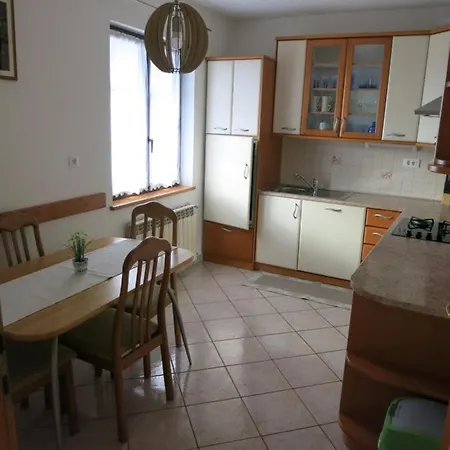 Apartma Kapitanovse Apartment *
